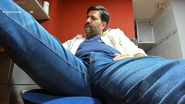 Snapshot of Maxi_TheBigDaddy chatting on 03-04-25, 08:27 Maxi TheBigDaddy online show from 03-04-25, 08:27