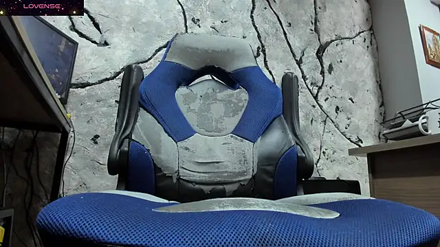 Snapshot of Maxi_TheBigDaddy chatting on 09-08-25, 02:27 Maxi TheBigDaddy online show from 09-08-25, 02:27