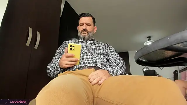 Maxi TheBigDaddy online show from 04-27-26, 12:47