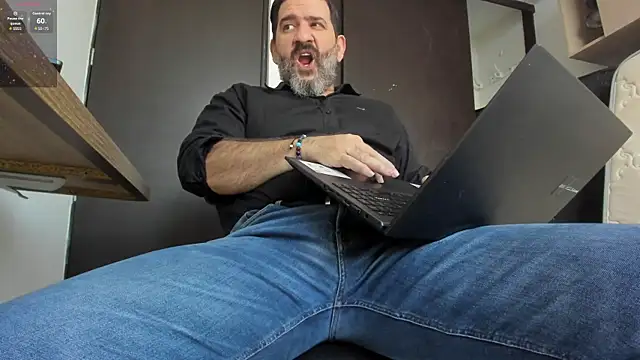 Maxi TheBigDaddy online show from 05-26-26, 01:07
