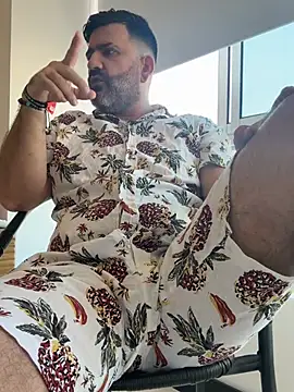 Maxi TheBigDaddy online show from 06-14-26, 03:47