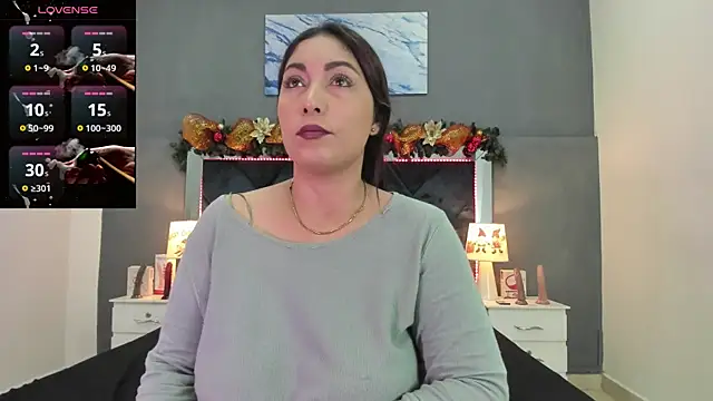 Lauralove 69 online show from 12-16-25, 09:42