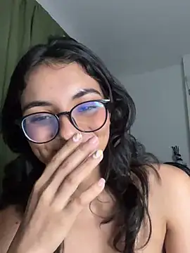 Snapshot of Cat2525 chatting on 12-16-24, 04:55 Cat2525 online show from 12-16-24, 04:55