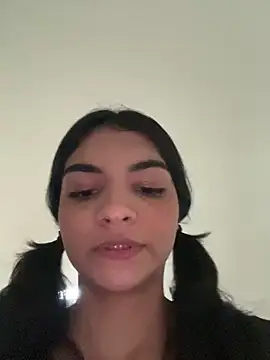 Snapshot of Cat2525 chatting on 12-29-24, 07:32 Cat2525 online show from 12-29-24, 07:32