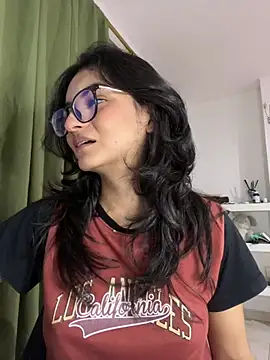 Snapshot of Cat2525 chatting on 01-16-25, 01:48 Cat2525 online show from 01-16-25, 01:48