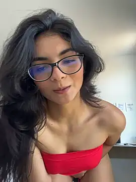 Snapshot of Cat2525 chatting on 02-01-25, 07:23 Cat2525 online show from 02-01-25, 07:23