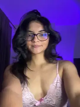 Snapshot of Cat2525 chatting on 02-07-25, 12:53 Cat2525 online show from 02-07-25, 12:53