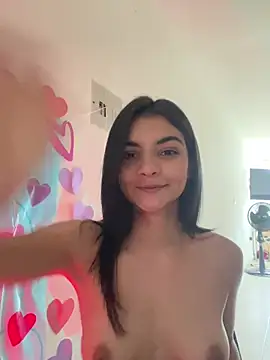 Snapshot of Cat2525 chatting on 02-16-25, 07:05 Cat2525 online show from 02-16-25, 07:05