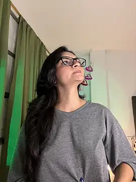 Snapshot of Cat2525 chatting on 03-04-25, 01:55 Cat2525 online show from 03-04-25, 01:55