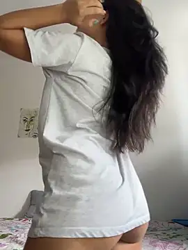 Snapshot of Cat2525 chatting on 09-19-25, 07:25 Cat2525 online show from 09-19-25, 07:25