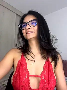 Snapshot of Cat2525 chatting on 09-26-25, 07:29 Cat2525 online show from 09-26-25, 07:29