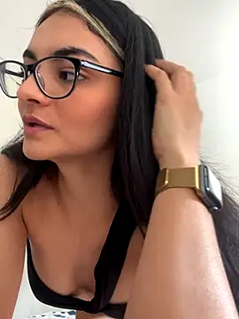 Snapshot of Cat2525 chatting on 11-21-25, 09:02 Cat2525 online show from 11-21-25, 09:02