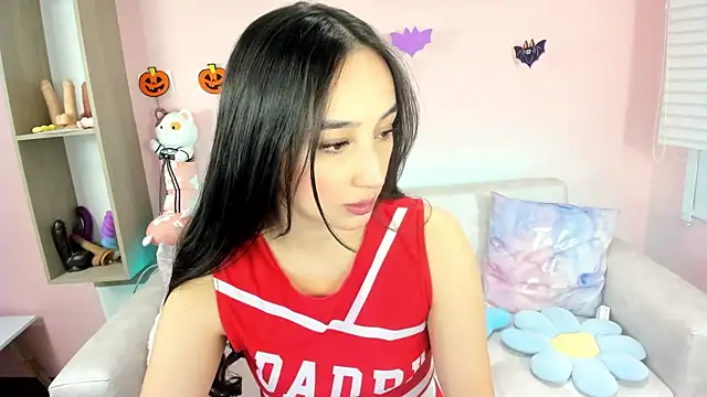 tinysara online show from 10-06-25, 04:26