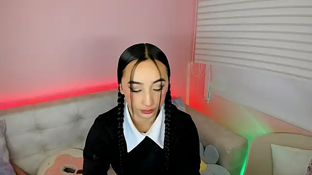 Snapshot of tinysara chatting on 05-30-26, 05:32 tinysara online show from 05-30-26, 05:32