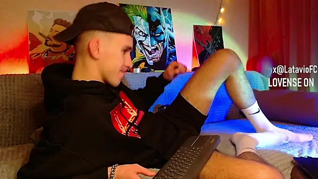 Snapshot of Midnighter_ chatting on 01-28-25, 09:40 Midnighter  online show from 01-28-25, 09:40