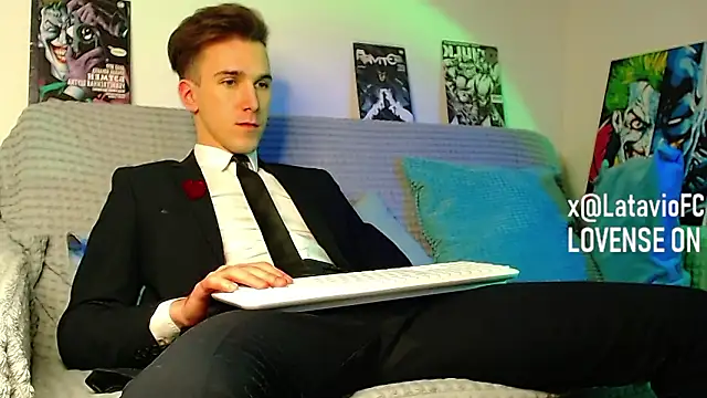 Snapshot of Midnighter_ chatting on 03-04-26, 11:16 Midnighter online show from 03-04-26, 11:16