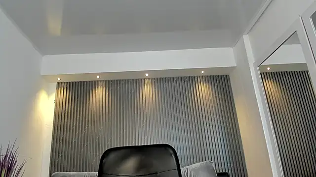 Snapshot of charlottewhitte chatting on 01-05-25, 12:53 charlottewhitte online show from 01-05-25, 12:53