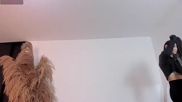 Snapshot of charlottewhitte chatting on 02-28-25, 11:03 charlottewhitte online show from 02-28-25, 11:03