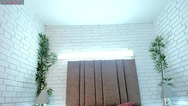 Snapshot of charlottewhitte chatting on 03-04-25, 11:08 charlottewhitte online show from 03-04-25, 11:08