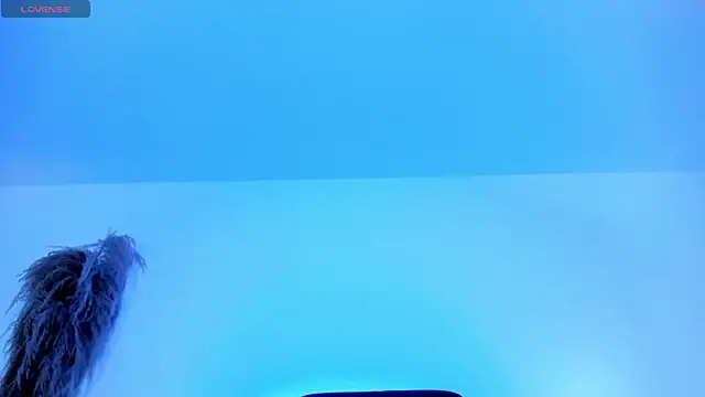 Snapshot of charlottewhitte chatting on 10-12-25, 11:53 charlottewhitte online show from 10-12-25, 11:53