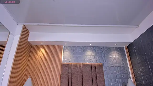 charlottewhitte online show from 11-07-25, 01:11