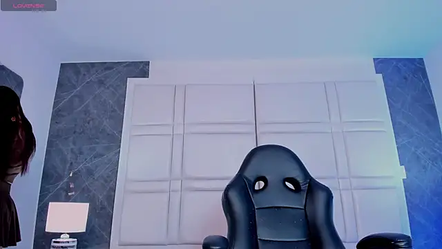 Snapshot of charlottewhitte chatting on 07-17-26, 10:55 charlottewhitte online show from 07-17-26, 10:55