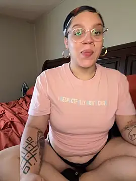 QueenNuttCollector online show from 09-10-25, 04:07