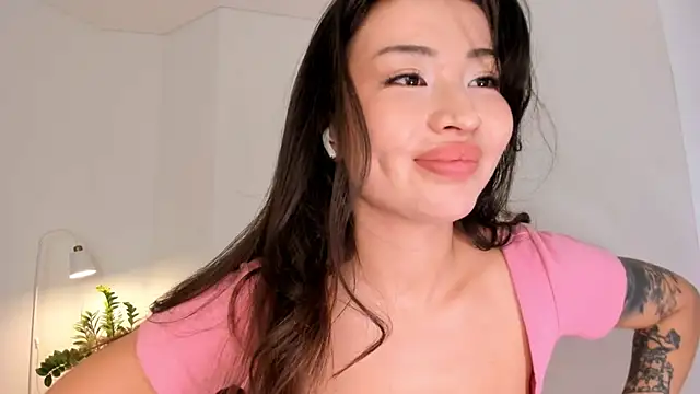 kawaii mia online show from 10-10-25, 03:44