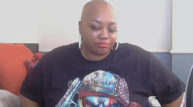 Snapshot of QUEENxJESSI chatting on 03-13-25, 04:01 QUEENxJESSI online show from 03-13-25, 04:01