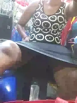 Snapshot of Hailey_BaileyXYZ chatting on 02-25-25, 02:33 Hailey BaileyXYZ online show from 02-25-25, 02:33