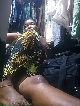 Snapshot of Hailey_BaileyXYZ chatting on 10-20-25, 10:49 Hailey BaileyXYZ online show from 10-20-25, 10:49