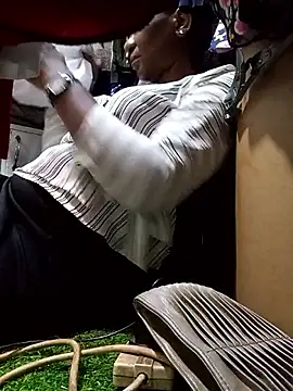 Snapshot of Hailey_BaileyXYZ chatting on 04-13-26, 11:48 Hailey BaileyXYZ online show from 04-13-26, 11:48