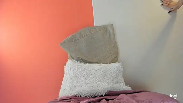 Snapshot of Norra_666 chatting on 01-22-25, 09:13 Norra 666 online show from 01-22-25, 09:13