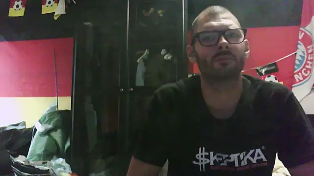 Snapshot of Die-geile-Sau chatting on 09-09-25, 02:38 Die-geile-Sau online show from 09-09-25, 02:38