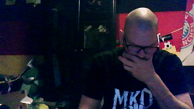 Snapshot of Die-geile-Sau chatting on 09-12-25, 09:04 Die-geile-Sau online show from 09-12-25, 09:04