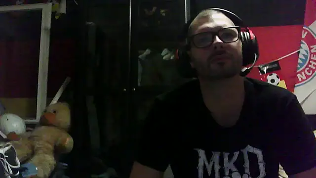 Snapshot of Die-geile-Sau chatting on 09-29-25, 07:19 Die-geile-Sau online show from 09-29-25, 07:19