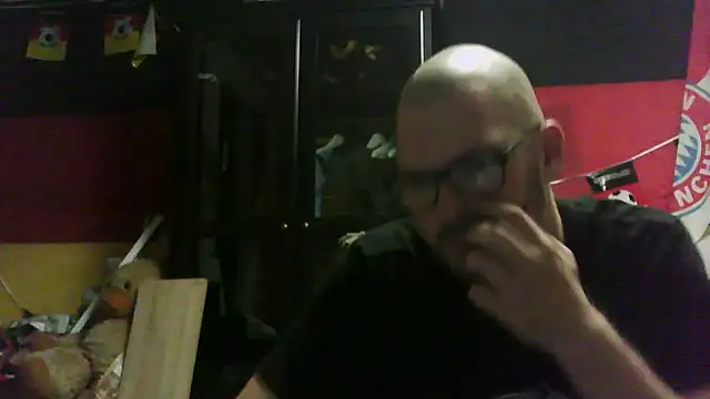 Snapshot of Die-geile-Sau chatting on 10-23-25, 07:12 Die-geile-Sau online show from 10-23-25, 07:12