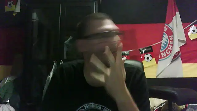 Snapshot of Die-geile-Sau chatting on 11-17-25, 07:52 Die-geile-Sau online show from 11-17-25, 07:52