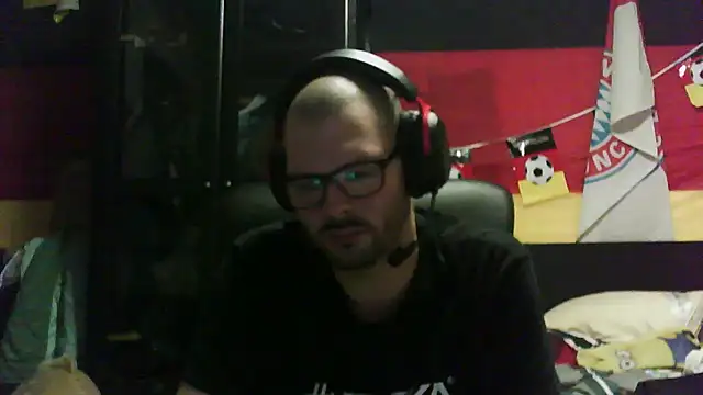 Snapshot of Die-geile-Sau chatting on 11-29-25, 08:56 Die-geile-Sau online show from 11-29-25, 08:56