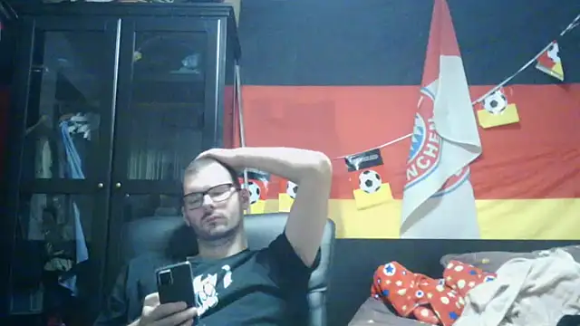 Snapshot of Die-geile-Sau chatting on 01-13-26, 08:25 Die-geile-Sau online show from 01-13-26, 08:25