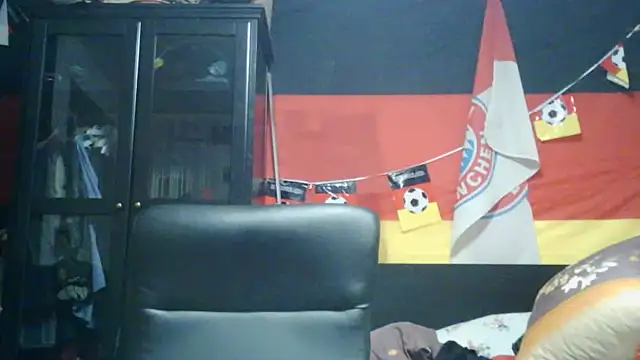 Snapshot of Die-geile-Sau chatting on 01-17-26, 10:13 Die-geile-Sau online show from 01-17-26, 10:13