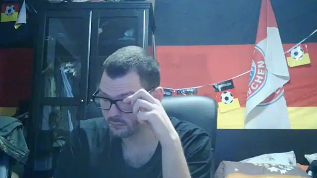 Snapshot of Die-geile-Sau chatting on 01-18-26, 10:02 Die-geile-Sau online show from 01-18-26, 10:02