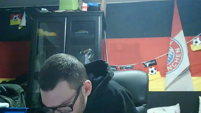 Snapshot of Die-geile-Sau chatting on 02-16-26, 07:43 Die-geile-Sau online show from 02-16-26, 07:43