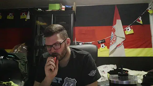 Snapshot of Die-geile-Sau chatting on 03-20-26, 09:08 Die-geile-Sau online show from 03-20-26, 09:08