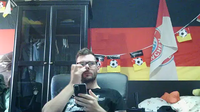 Snapshot of Die-geile-Sau chatting on 03-22-26, 02:31 Die-geile-Sau online show from 03-22-26, 02:31