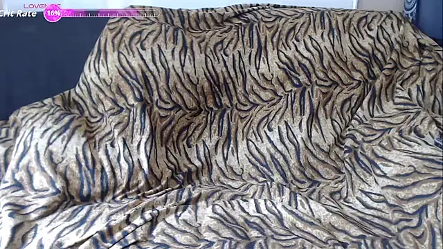 Kinky Butterfly online show from 04-15-26, 09:27