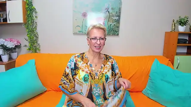 iamyourdream89 online show from 10-06-25, 01:30