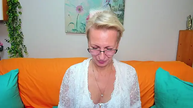 iamyourdream89 online show from 10-14-25, 07:14