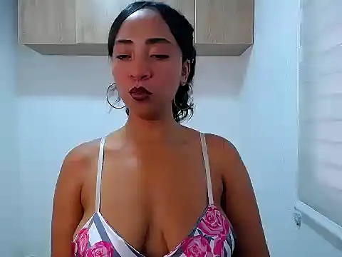 Danna Ross  online show from 11-30-25, 10:03