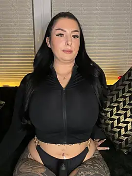 Snapshot of Mia-Bremer chatting on 02-10-26, 10:14 Mia-Bremer online show from 02-10-26, 10:14